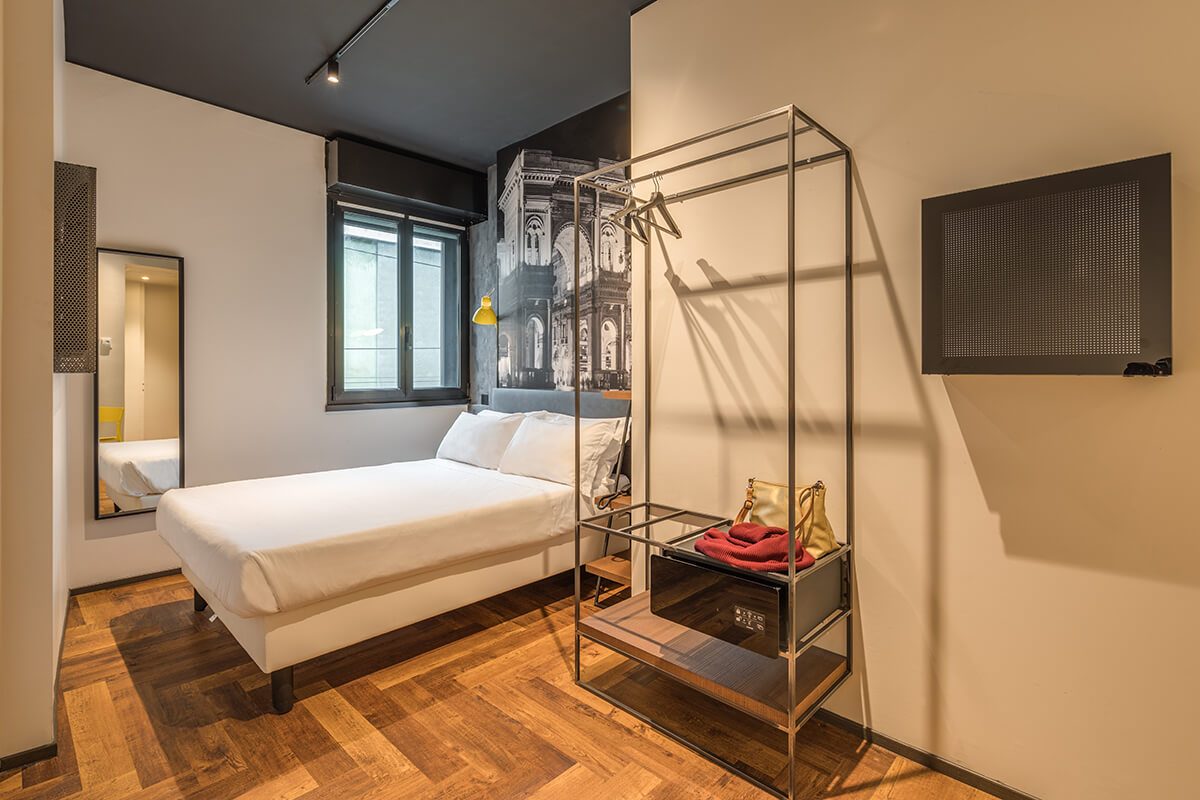 Roxy Milano Gallery